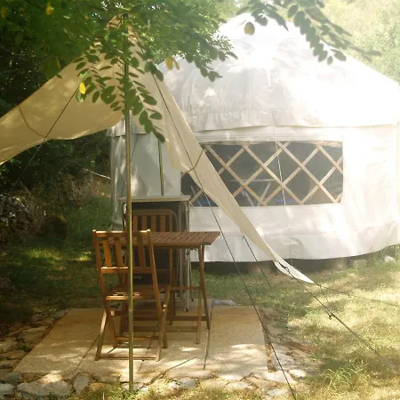 Hébergement de vacances Domaine De Pradines *