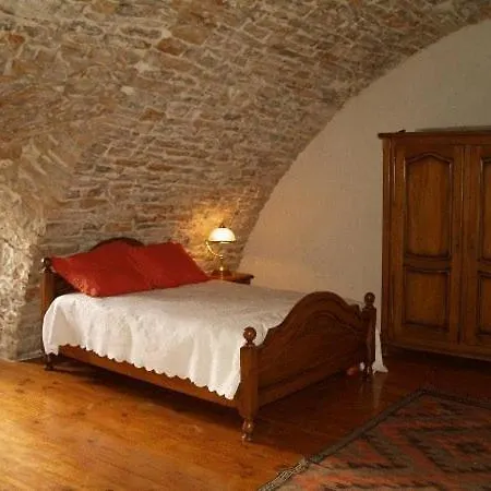 Casa de Férias Domaine De Pradines Lanuéjols