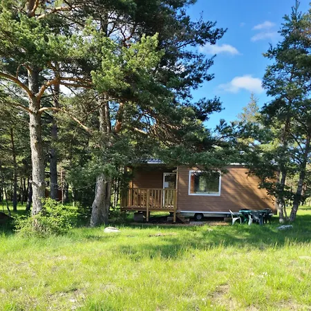 Domaine De Pradines Hébergement de vacances Lanuéjols