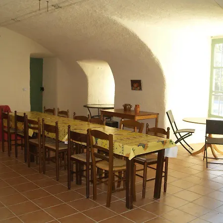 Domaine De Pradines