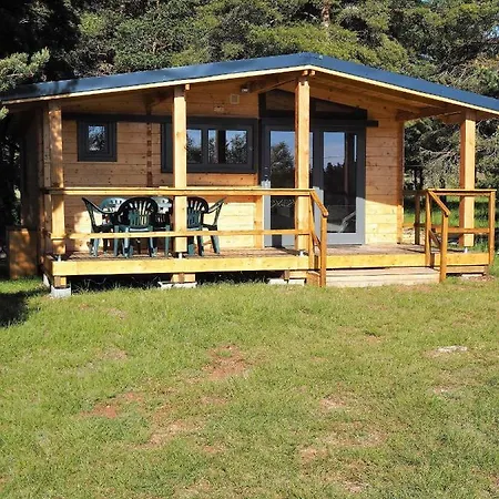 Domaine De Pradines Hébergement de vacances *