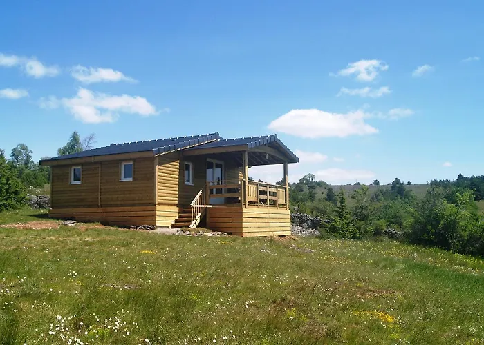 Semesterbostad Domaine De Pradines Lanuéjols